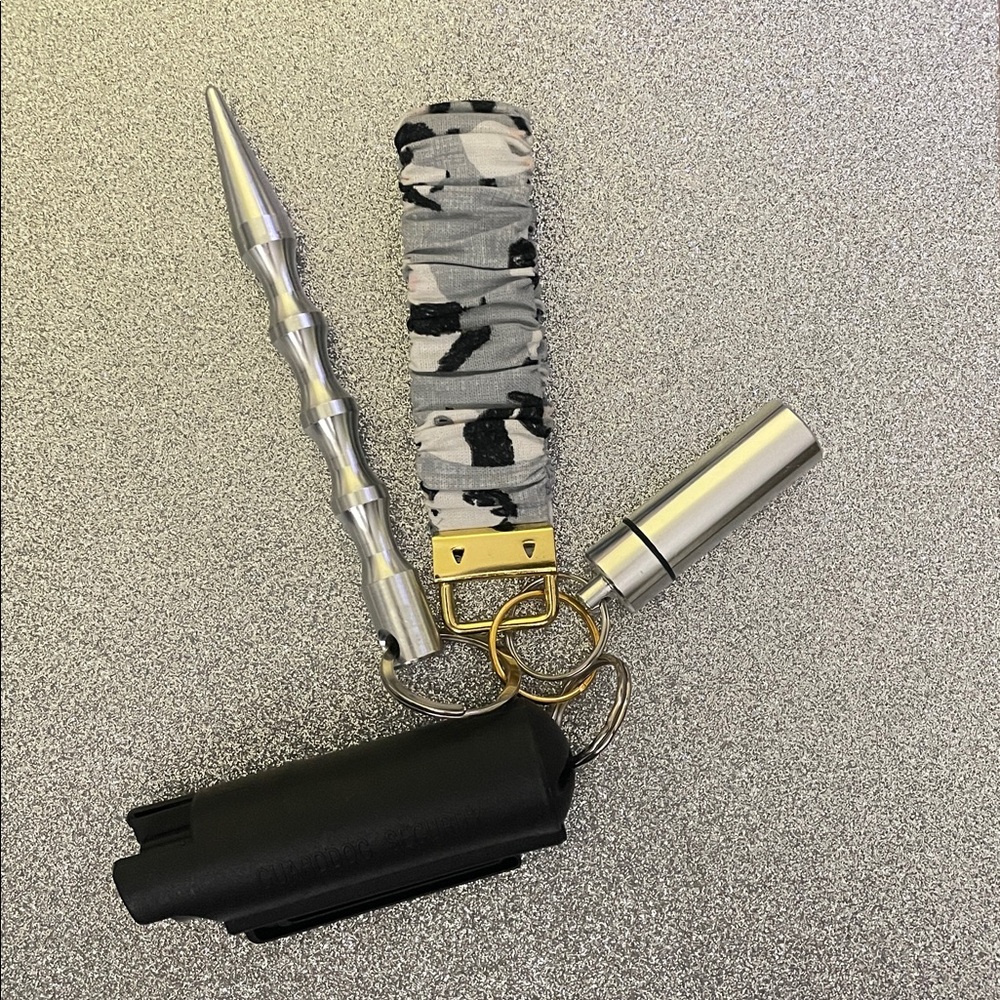 NWOT Panda Bear Safety Keychain Set